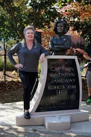 Statue of Captain Janeway- Star Trek 