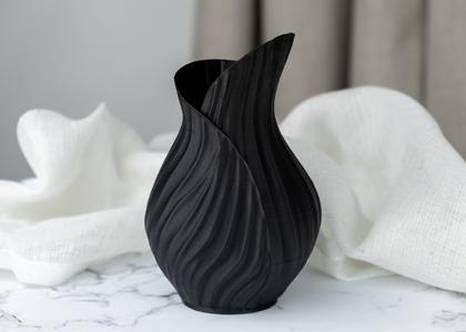 Obsidian Bloom Vase for Sculptural 3D Printable Home Decor