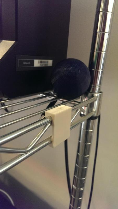 Customizable wire rack clip
