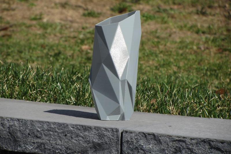 vase-poly_01