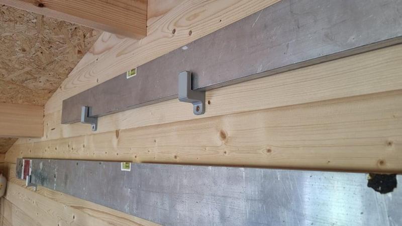 Wall hook for 20mm thick level/plank/accessory