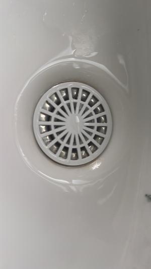 Bathroom sink strainer