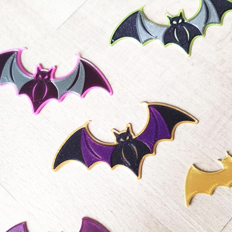 Halloween Decoration “Bully Bats”