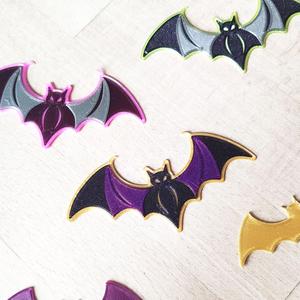 Halloween Decoration “Bully Bats”