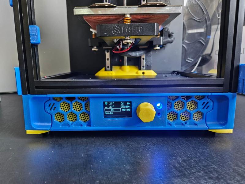 Voron 0.2 R1 V1.1 Integrated Display and Mesh Skirt