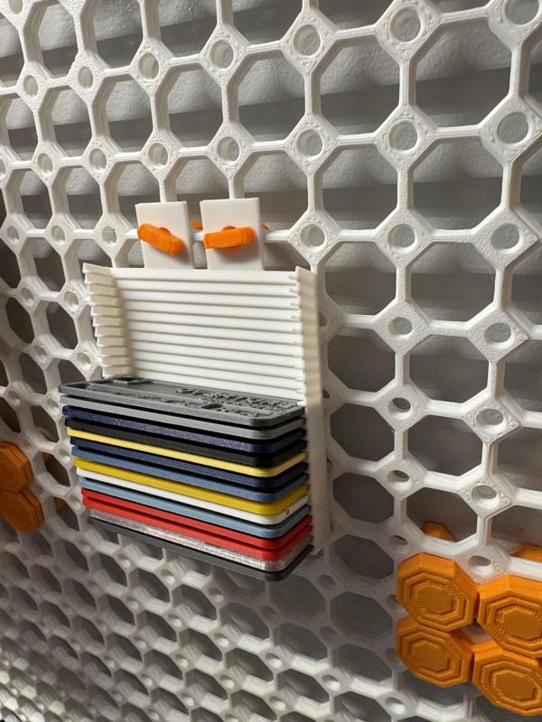 Parametric Filament Swatch Holder for Multiboard