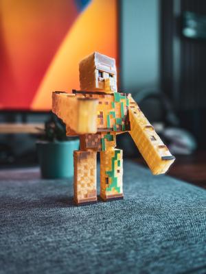 Iron Golem with Moving Parts – Multicolor 3D Model + Tealight Slot
