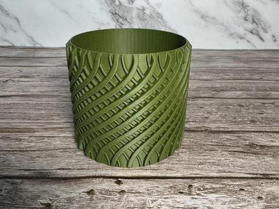 Helix Planter Pot with Twist Lock Hidden Drip Tray