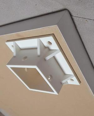 Tischbein Montage