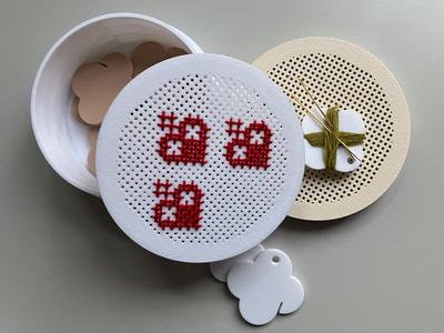 Round Cross Stitch Embroidery Box size S