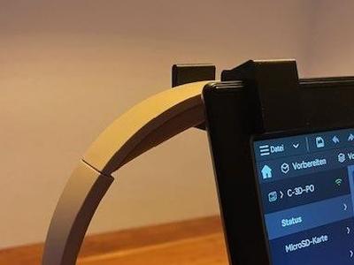 Headphone holder laptop
