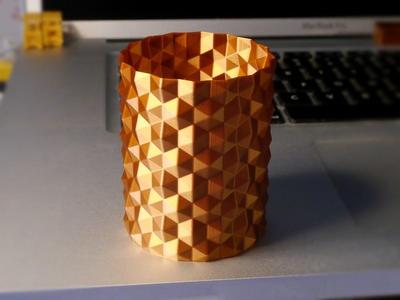 Hex surface vase (spiral print)