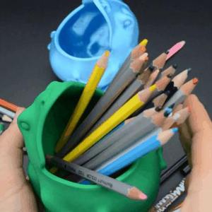 Frog pensil holder