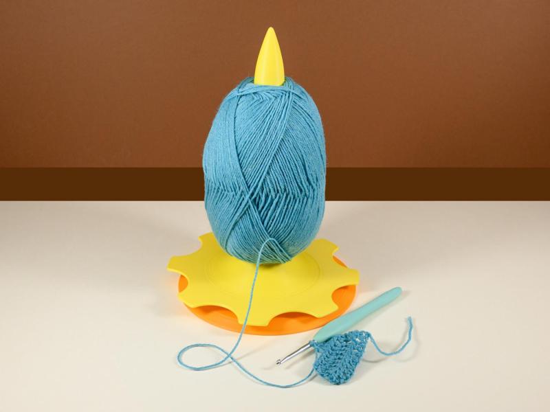 Rotating Yarn Holder