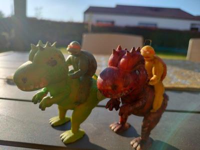 { TMNT } - T-REX with Ninja Turtle / Tortue Ninja sur un T-REX
