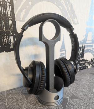 Piston Headphone Stand