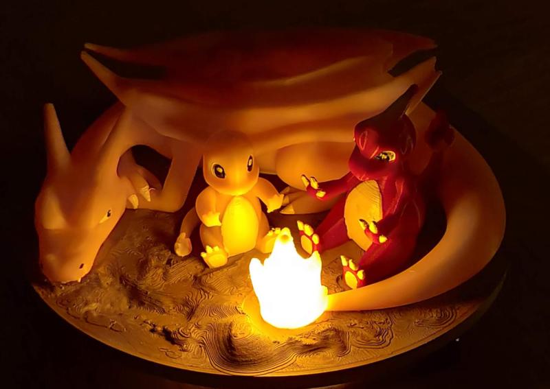 Pokemon Charizard Family Camp Light