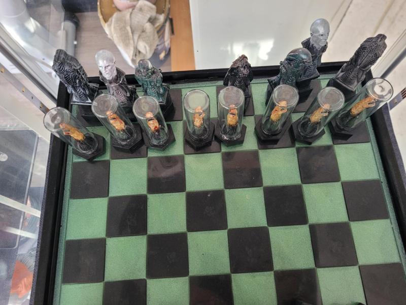Giger Chess Set, Part 2