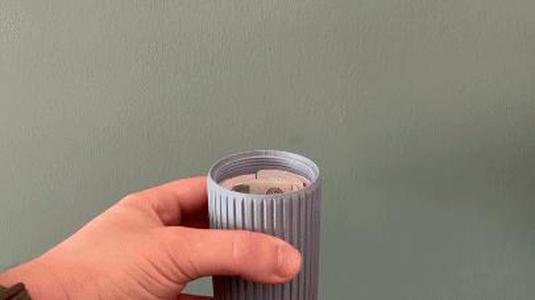 Locking Container - Key needed to release thread!