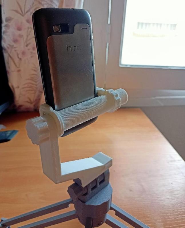 100% printed Smartphone tripod - universal tripod