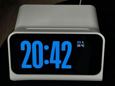 iPhone 15 Pro Max Standby Mode Dock