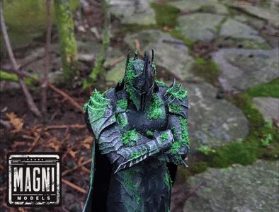 Statue of Sauron - Lord of the Rings