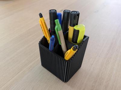 Pen holder with hooks
