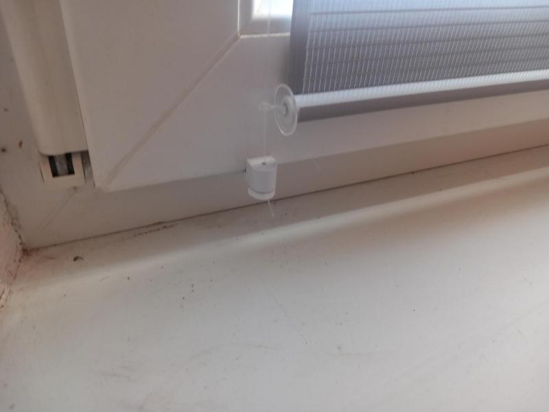Blind holder
