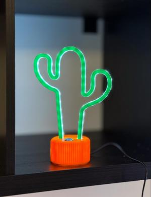 Dimmable cactus led desk lamp