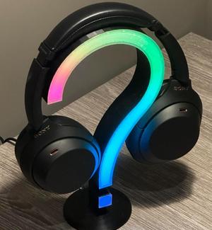 Question mark RGB headset stand?