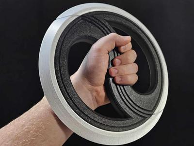 Splittable Chakram
