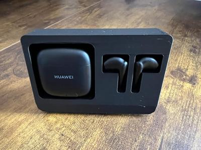 Earbuds stand