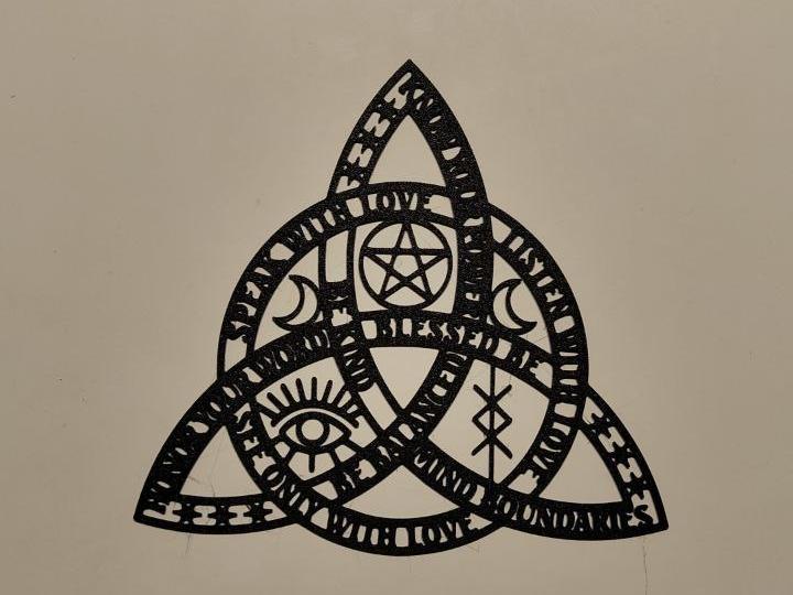Triquetra – Celtic Knot Wall Art