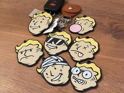 Fallout Keychain / 4 color / Vault Boy / pip boy