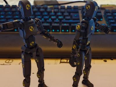 D-13, CrashTest Dummy V2