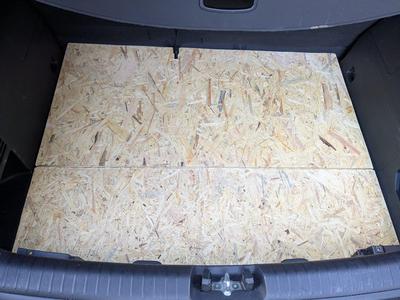 Kia e-Niro trunk bottom