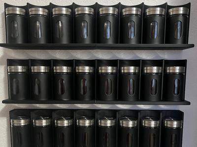 Spice rack for 5x8.5 cm spice dispensers