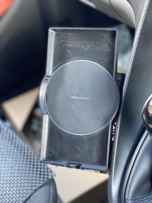 Iphone 11,12,13,14 pro max or simalar size QI charger holder
