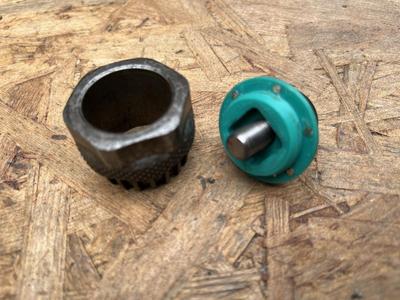 Bottom Bracket Tool Retainer