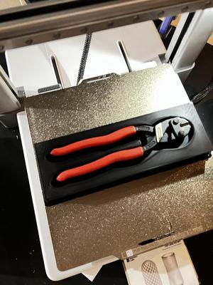 Gridfinity Knipex Cobolt Cutters 71 01 200 R  Bin Holder