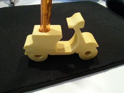 Vespa penholder V2 