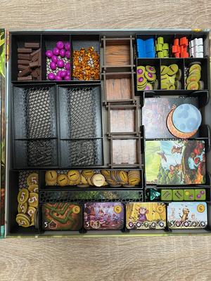 My lil Everdell insert
