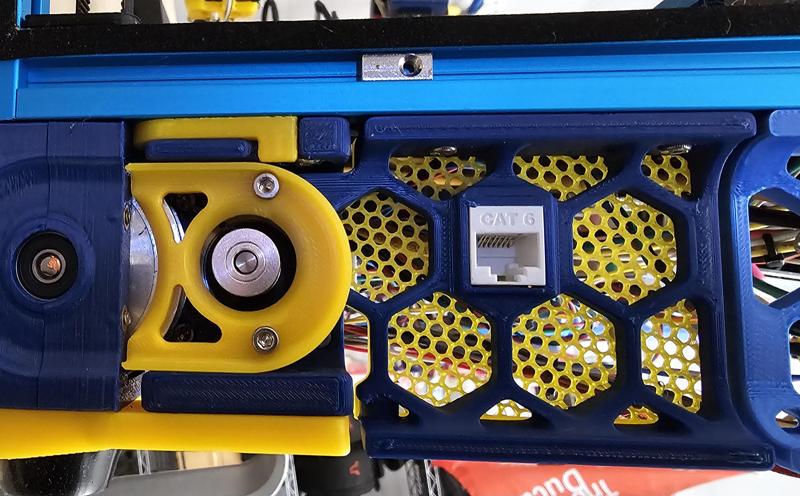Voron 2.4r2 Rear Skirt for CAT6 keystone with Honeycomb Mesh