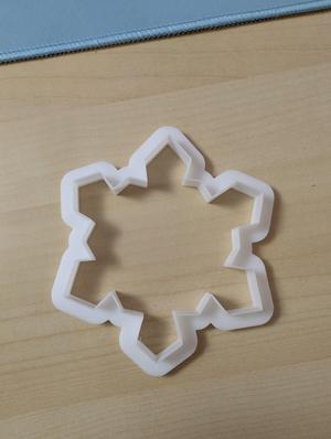 SnowflakeCookieCutter.stl