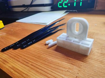 Tweezers Holder for Ikea Skadis Pegboard (Low-Profile T-Clip Mount)