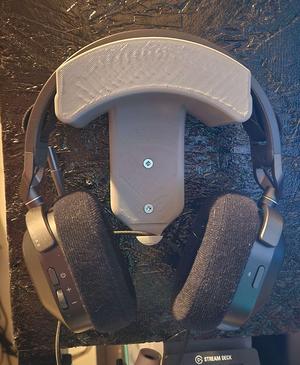 Wall-Mounted Cradle Headset Holder – Support-Free