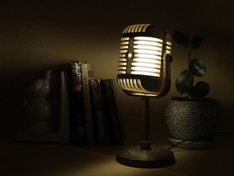 Retro microphone lamp
