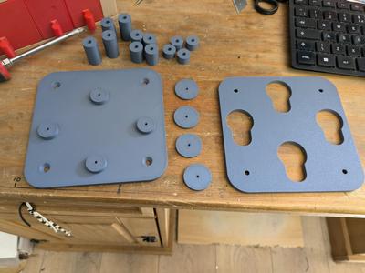 VESA100 TV / Monitor Wall Bracket