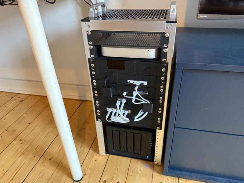 RackMod 1U 10 Inch: Modular Server Rack