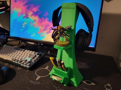 Headphone Stand & Pencil Holder